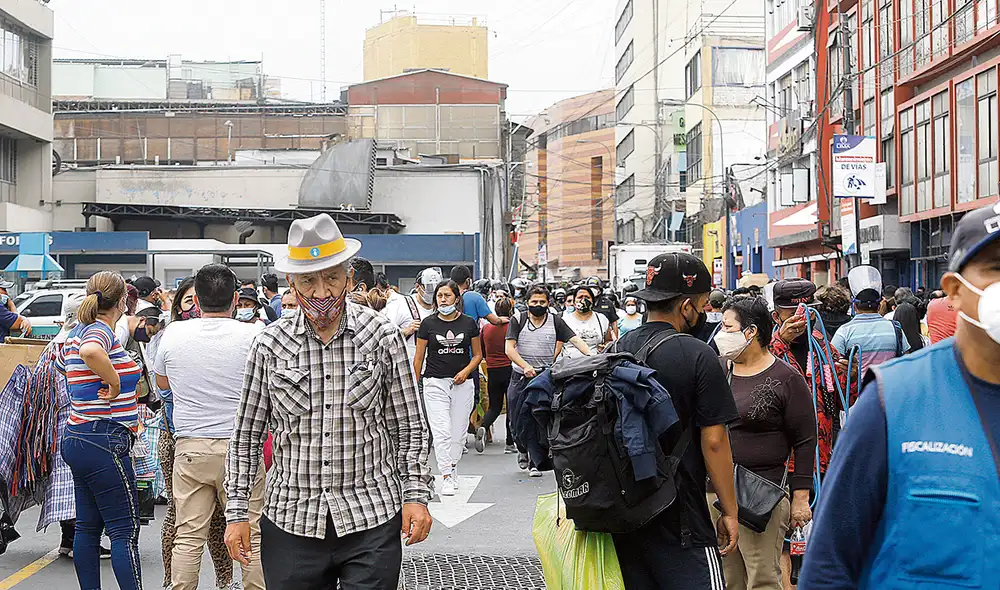 Sanos. Impacto positivo se observa en mayores de 80 años. Foto: Félix Contreras/La República