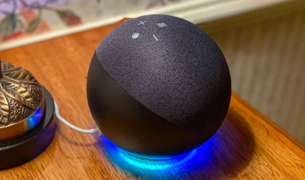 El Amazon Echo es uno de los altavoces inteligentes más populares en la actualidad. Foto: TechRadar El Amazon Echo es uno de los altavoces inteligentes más populares en la actualidad. Foto: TechRadar