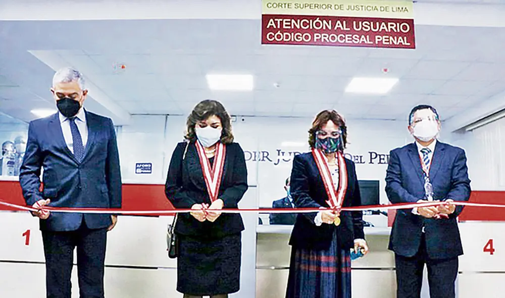 Ceremonia. Presidenta del Poder Judicial, Elvia Barrios, y la fiscal de la Nación, Zoraida Ávalos. Foto: difusión