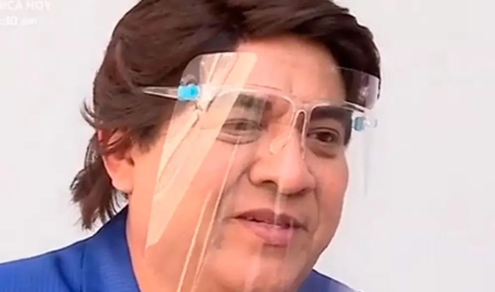Manolo Rojas se conmovió al hablar de su hermano, Carlos Rojas, quien falleció a causa de coronavirus. Foto: captura América TV