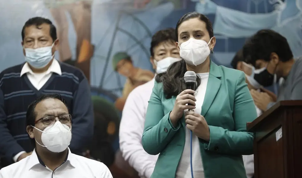 Verónika Mendoza llamó a todas las fuerzas democráticas a marchar este sábado 19 de junio de manera pacífica. Foto: Antonio Melgarejp/La República