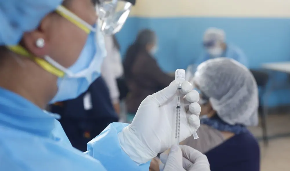 Vacunación contra la COVID-19 de pacientes con cáncer iniciará este sábado 19 de junio. Foto: Carlos Contreras/La República Vacunación contra la COVID-19 de pacientes con cáncer iniciará este sábado 19 de junio. Foto: Carlos Contreras/La República