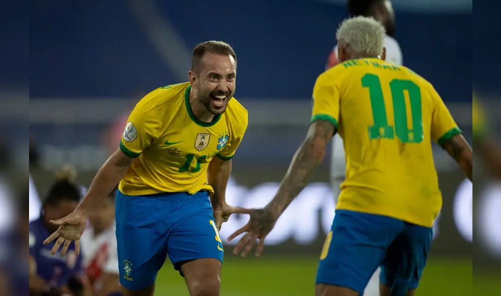 Everton Ribeiro celebra el tercer gol de Brasil a Perú. Foto: @CBF_Futebol Everton Ribeiro celebra el tercer gol de Brasil a Perú. Foto: @CBF_Futebol