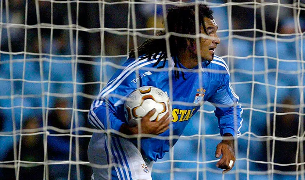 El defensor ganó cinco títulos del fútbol urugayo con Peñarol, cuatro de ellos bajo la dirección técnica de Gregorio Pérez. Foto: difusión El defensor ganó cinco títulos del fútbol urugayo con Peñarol, cuatro de ellos bajo la dirección técnica de Gregorio Pérez. Foto: difusión