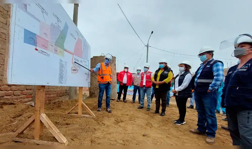 La visita se realizó en San Francisco de Asís, lugar donde se realiza la construcción del reservorio elevado de capacidad de 1.600 metros cúbicos. Foto: Epsel. La visita se realizó en San Francisco de Asís, lugar donde se realiza la construcción del reservorio elevado de capacidad de 1.600 metros cúbicos. Foto: Epsel.