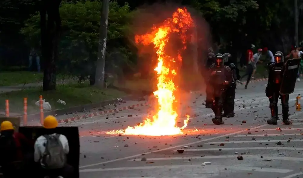 Protestas persisten en Colombia: un manifestante muerto y cuatro ...