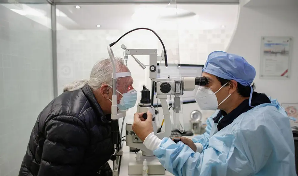 La mayoría de veces, las cataratas aparecen desde los 60 años; sin embargo, hay casos de 35 años.