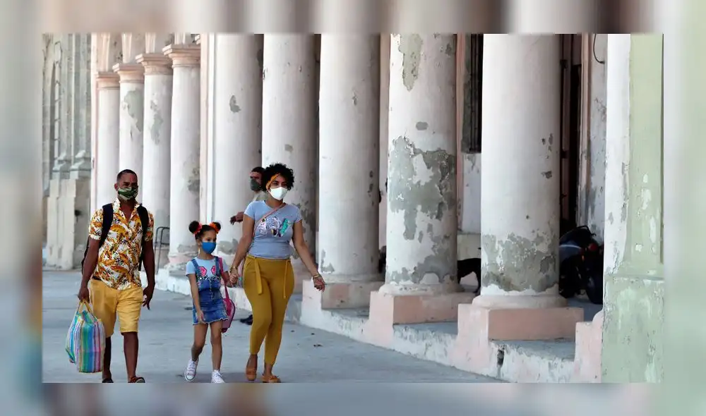 De los nuevos positivos de la jornada, detectados al analizar 30.575 muestras, 23 fueron importados. Foto: eldiario.es De los nuevos positivos de la jornada, detectados al analizar 30.575 muestras, 23 fueron importados. Foto: eldiario.es