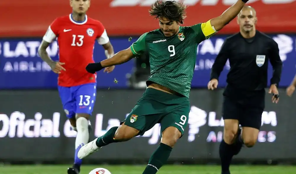 El atacante boliviano se unió al conjunto del altiplano tras varios días de confinamiento. Foto: AFP El atacante boliviano se unió al conjunto del altiplano tras varios días de confinamiento. Foto: AFP