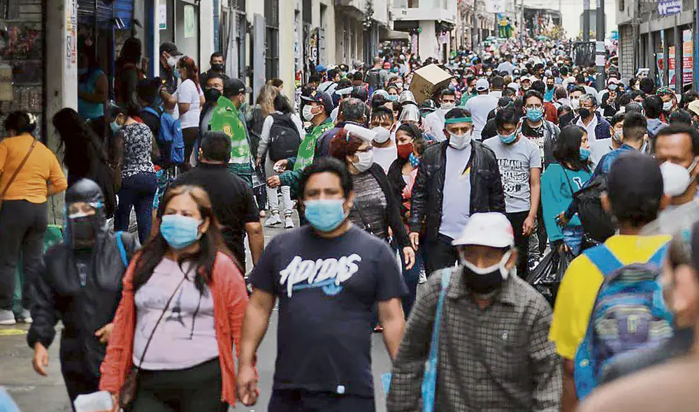 Multitud. Falta mucho para llegar a la inmunidad de rebaño. Vamos en 2.4 millones. Foto: La República