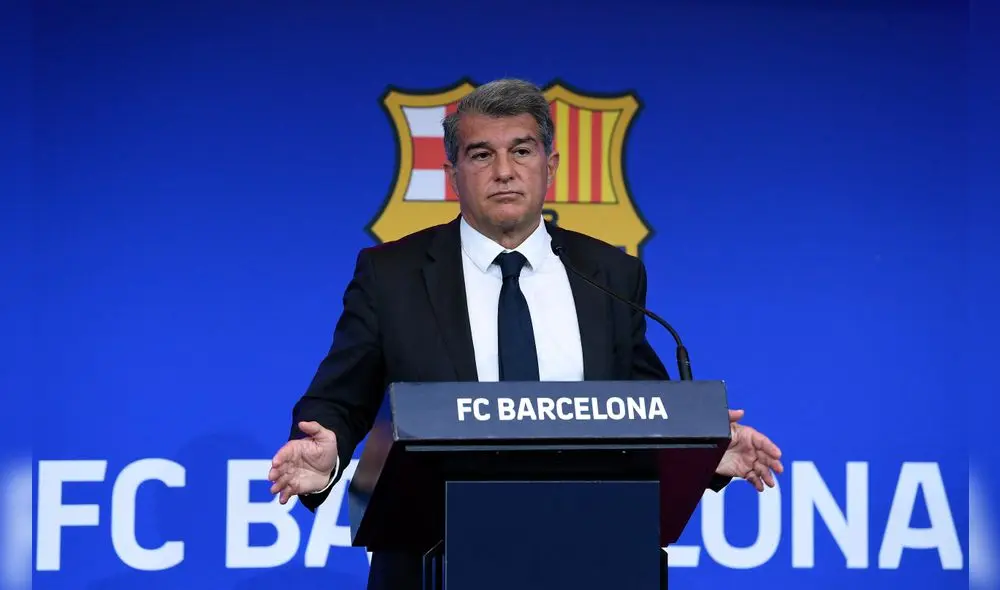 Joan Laporta presidió una asamblea con los socios del Barcelona. Foto: AFP