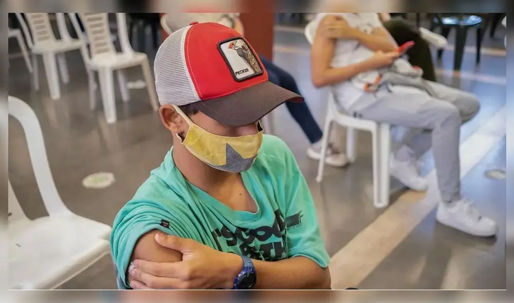 En América Latina Uruguay fue el primer país en iniciar la vacunación de menores de edad. Foto: AFP En América Latina Uruguay fue el primer país en iniciar la vacunación de menores de edad. Foto: AFP