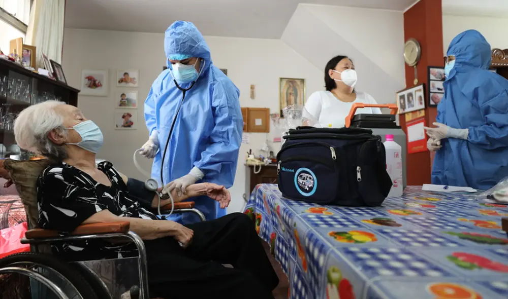 Seguro Social espera a vacunar a 900 personas cada día a través del Vacuna móvil. Foto: EsSalud Seguro Social espera a vacunar a 900 personas cada día a través del Vacuna móvil. Foto: EsSalud