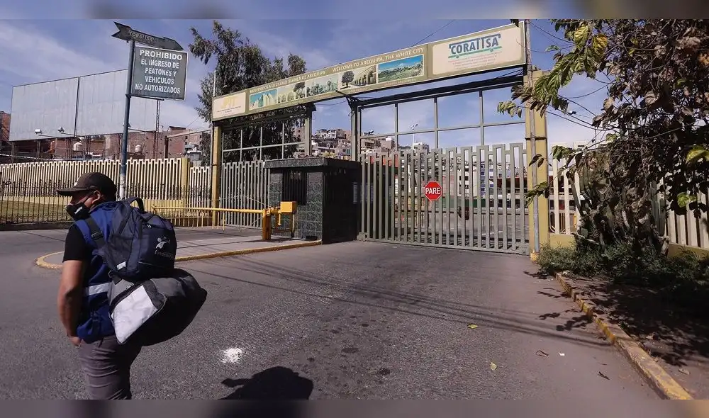 Terminal terrestre de Arequipa luce cerrado por cerco epidemiológico. Foto: Oswald Charca / La República