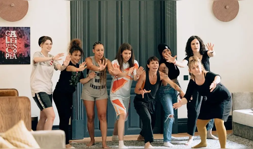 Sara Socas, Roma y otras freestylers buscan consolidarse en la industria del freestyle profesional. Foto: Red Bull Batalla Sara Socas, Roma y otras freestylers buscan consolidarse en la industria del freestyle profesional. Foto: Red Bull Batalla