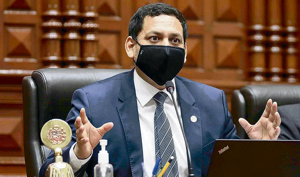 Nuevo intento. Luis Valdez, de APP, ahora intenta limitar las funciones del próximo presidente a través de una simple ley de interpretación. Foto: difusión Nuevo intento. Luis Valdez, de APP, ahora intenta limitar las funciones del próximo presidente a través de una simple ley de interpretación. Foto: difusión