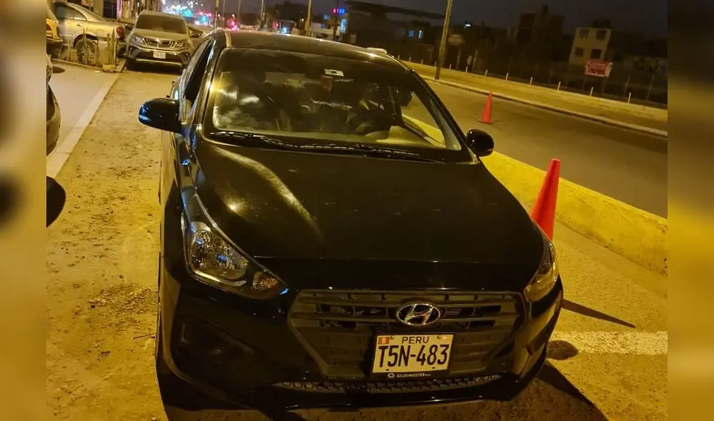 Taxista pudo evitar el robo de su vehículo tras enfrentarse con asaltantes. Foto: PNP Taxista pudo evitar el robo de su vehículo tras enfrentarse con asaltantes. Foto: PNP