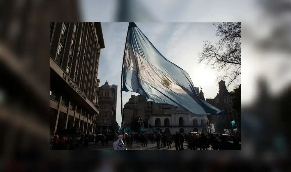 Argentina seguirá negociando con el Fondo Monetario Internacional (FMI) la refinanciación de deudas por US$ 46.000 millones. Foto: Bloomberg