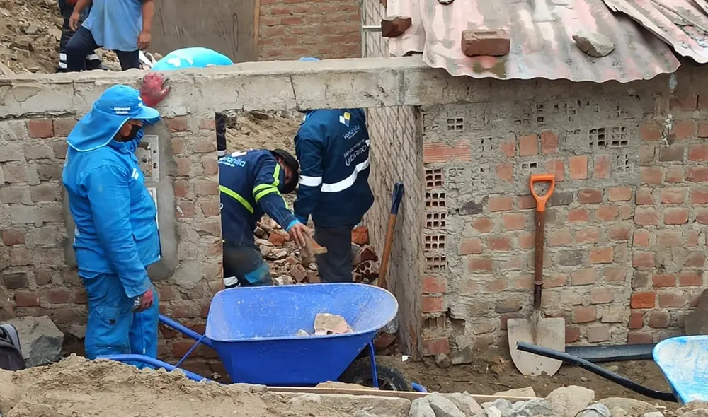 Varias casas colapsaron tras el temblor en Lima. Foto: URPI/GLR