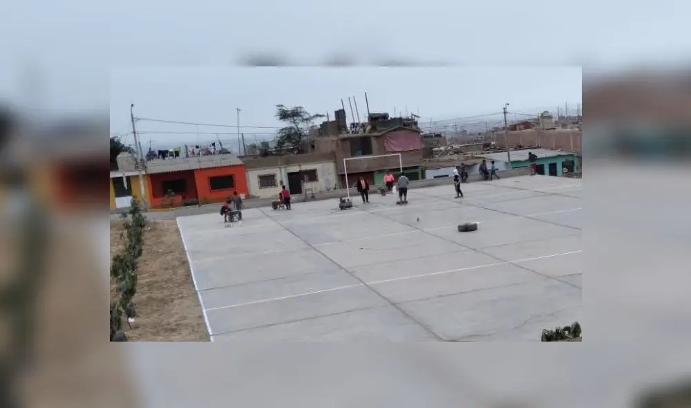 Se ejecutó el pintado de su muro, señalización del campo de juego y pintado de arcos deportivos. Foto: PNP
