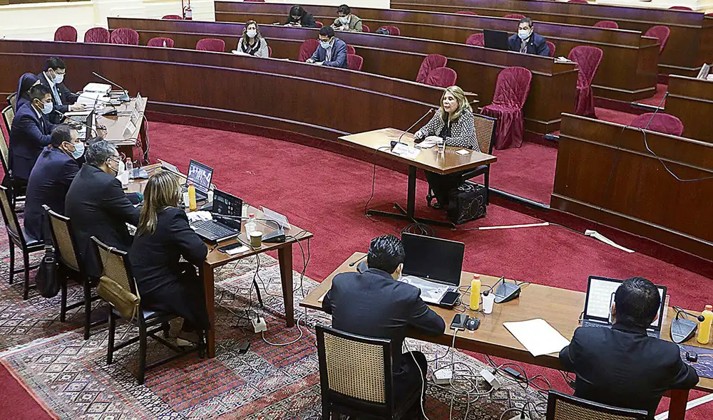 Sesión. Congresistas preguntaron a varios postulantes qué piensan de la bicameralidad, aunque puede ser adelanto de opinión. Foto: difusión Sesión. Congresistas preguntaron a varios postulantes qué piensan de la bicameralidad, aunque puede ser adelanto de opinión. Foto: difusión
