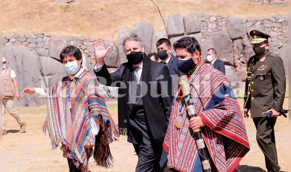 Sagasti lidera comitiva del Ejecutivo que llegó a Cusco por festividades. Foto: Oswald Charca/La República Sagasti lidera comitiva del Ejecutivo que llegó a Cusco por festividades. Foto: Oswald Charca/La República