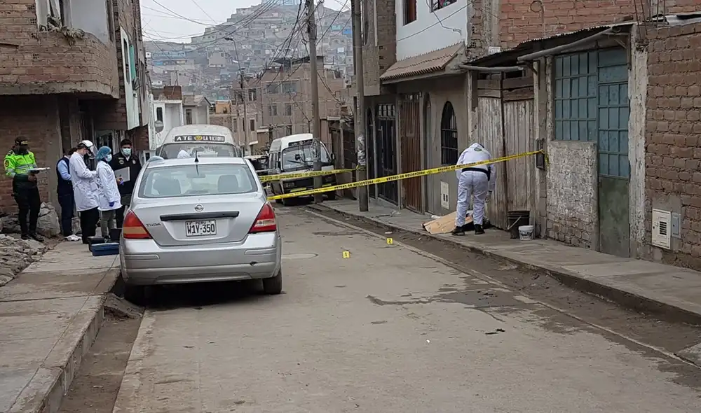 El asesino bajó de una moto lineal y disparó a su víctima. Foto: Grace Mora El asesino bajó de una moto lineal y disparó a su víctima. Foto: Grace Mora