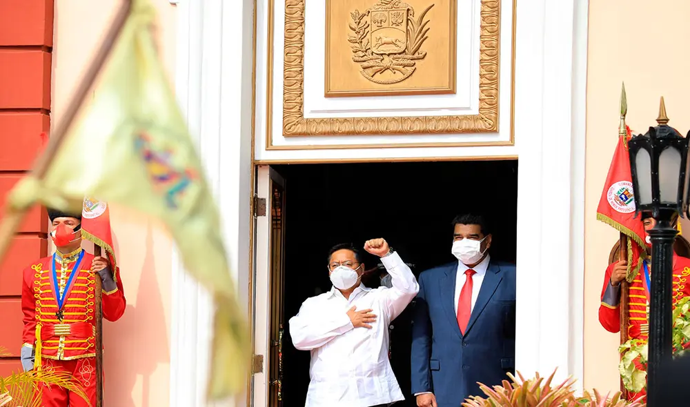 Luis Arce estuvo en Caracas, junto a Nicolás Maduro y otros líderes, con motivo del 200 aniversario de la Batalla de Carabobo que fue conmemorada por la ALBA. Foto: prensa de Miraflores Luis Arce estuvo en Caracas, junto a Nicolás Maduro y otros líderes, con motivo del 200 aniversario de la Batalla de Carabobo que fue conmemorada por la ALBA. Foto: prensa de Miraflores
