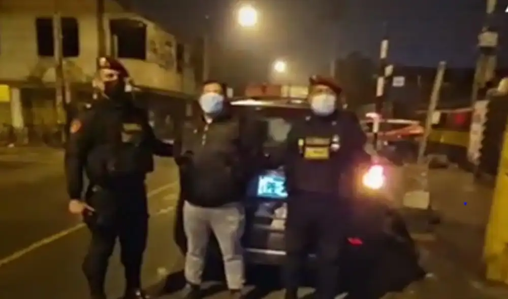 Hombre quedó detenido en la Depincri de SantaAnita-Ate. Foto: captura de ATV Hombre quedó detenido en la Depincri de SantaAnita-Ate. Foto: captura de ATV