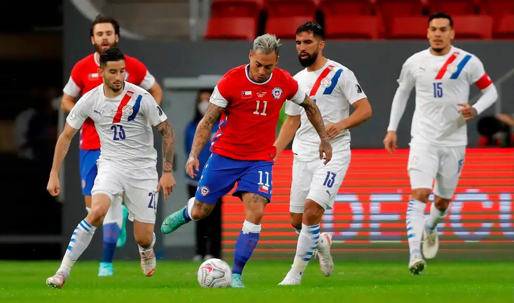 Chile y Paraguay se enfrentan en el estadio San Carlos de Aponquindo por la jornada cinco del proceso clasificatorio. Foto: EFE