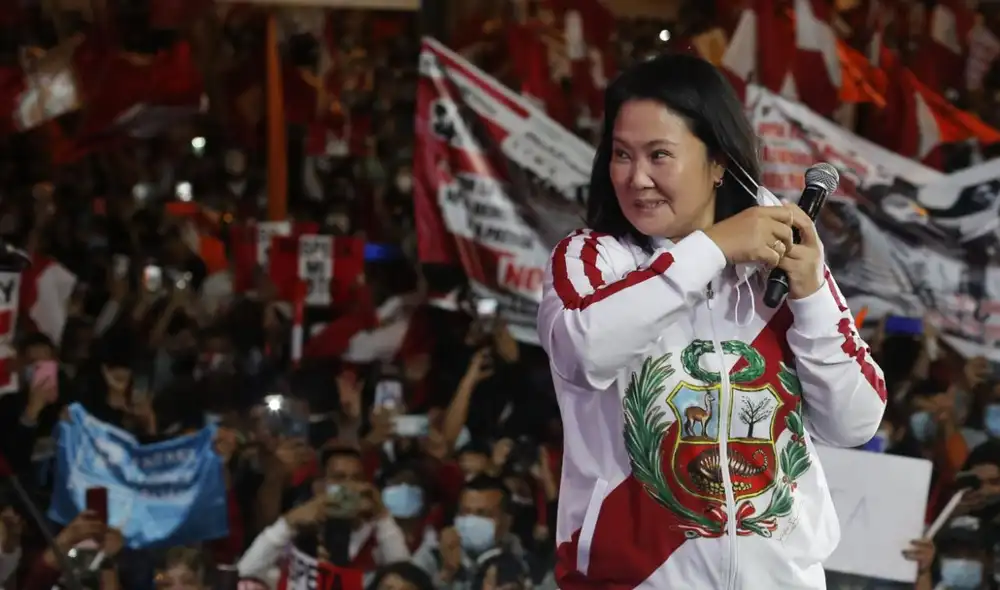 Keiko Fujimori anunció el pedido de dicha auditoría frente a sus seguidores, en la Plaza Bolognesi. Fotos: Carlos Félix/La República