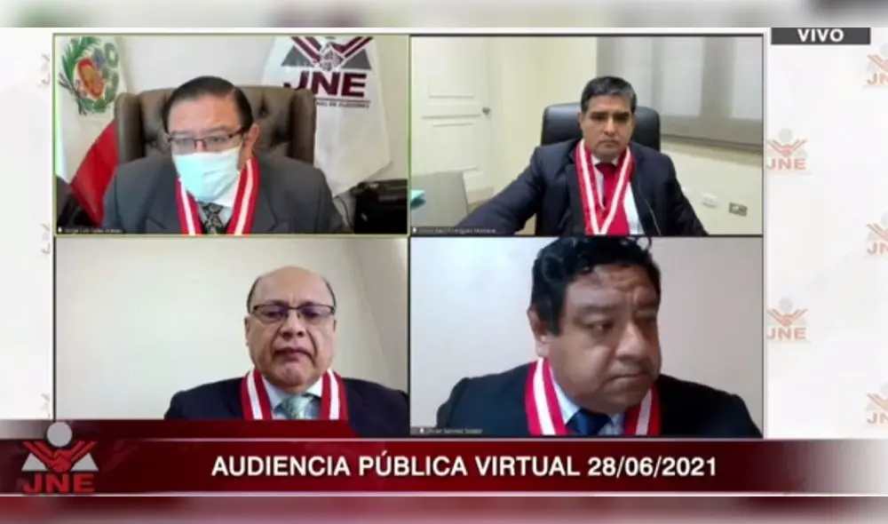 Durante la audiencia, la abogada Lourdes Flores Nano cuestionó ingreso de Rodríguez Monteza al Pleno del JNE. Foto: captura/JNE
