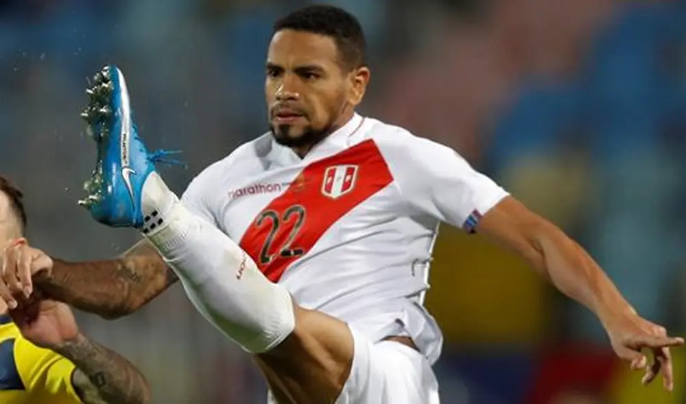 Alexander Callens fue titular en tres de los cuatro partidos en la zona de grupos de la Copa América. Foto: EFE Alexander Callens fue titular en tres de los cuatro partidos en la zona de grupos de la Copa América. Foto: EFE
