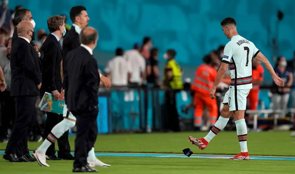Portugal se quedó en los octavos de final y no podrá ser bicampeón de la Eurocopa. Foto: EFE Portugal se quedó en los octavos de final y no podrá ser bicampeón de la Eurocopa. Foto: EFE