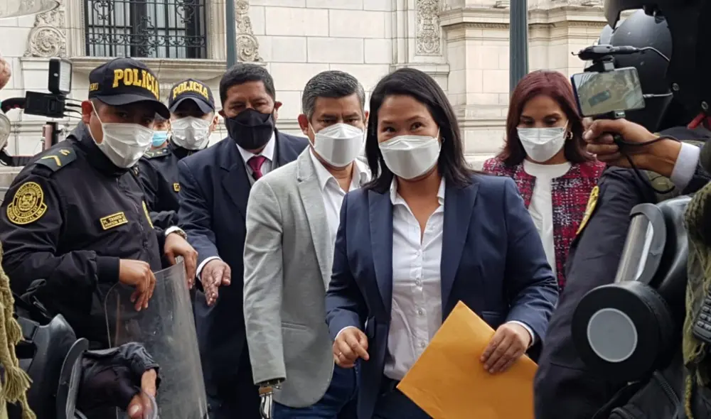 Keiko Fujimori entregó carta en Palacio de Gobierno. Foto: Joel Robles/ URPI-LR