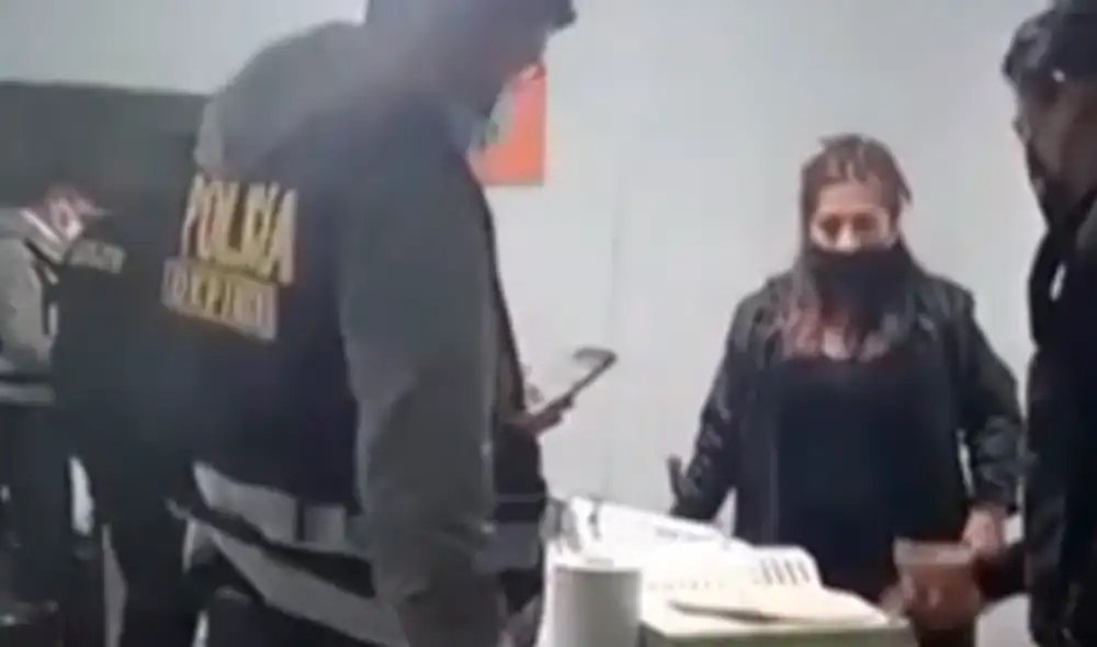La Policía constató que el local de Hermelinda Machoa Tamani no estaba acondicionado para este tipo de intervenciones quirúrgicas. Foto: captura de América La Policía constató que el local de Hermelinda Machoa Tamani no estaba acondicionado para este tipo de intervenciones quirúrgicas. Foto: captura de América