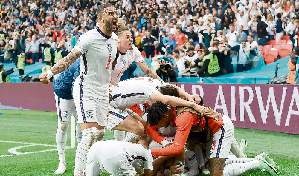 El festejo. El grito desaforado de Kyle Walker durante la celebración del gol de Harry Kane, quien está tendido en el campo. Foto: AFP El festejo. El grito desaforado de Kyle Walker durante la celebración del gol de Harry Kane, quien está tendido en el campo. Foto: AFP