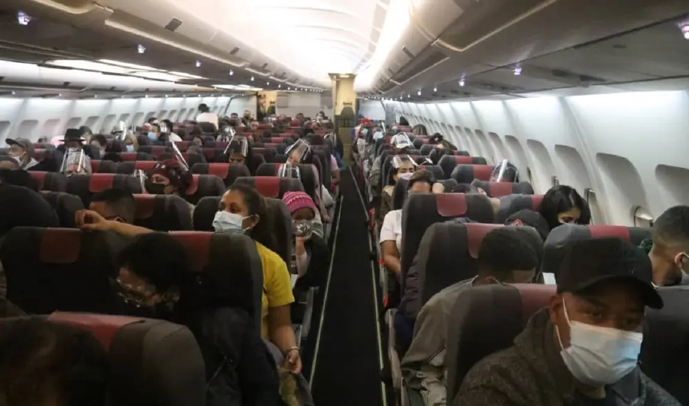 Fueron 258 personas las que dejaron Perú para volver en un avión de Conviasa. Foto: Cancillería de Venezuela Fueron 258 personas las que dejaron Perú para volver en un avión de Conviasa. Foto: Cancillería de Venezuela