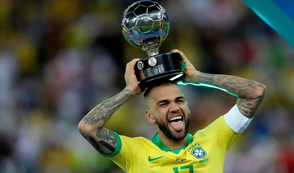 Entre los títulos ganados por Dani Alves están dos Copas América (2007 y 2019) con Brasil. Foto: EFE Entre los títulos ganados por Dani Alves están dos Copas América (2007 y 2019) con Brasil. Foto: EFE