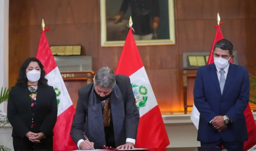 Según la nueva ley, la promoción de la ciencia, tecnología e innovación tendrá a Concytec como principal ente rector. Foto: Presidencia de la República Según la nueva ley, la promoción de la ciencia, tecnología e innovación tendrá a Concytec como principal ente rector. Foto: Presidencia de la República