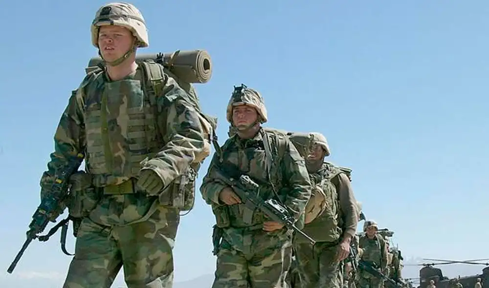 La salida de la base aérea de Bragram, a unos 70 kilómetros al norte de Kabul, pone fin a la presencia militar estadounidense en el aeródromo más importante de Afganistán. Foto: AFP