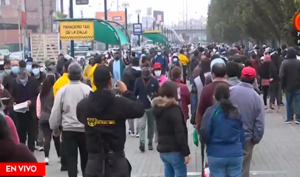 Así va la situación del centro de vacunación de Plaza Norte. Foto: captura de América Así va la situación del centro de vacunación de Plaza Norte. Foto: captura de América