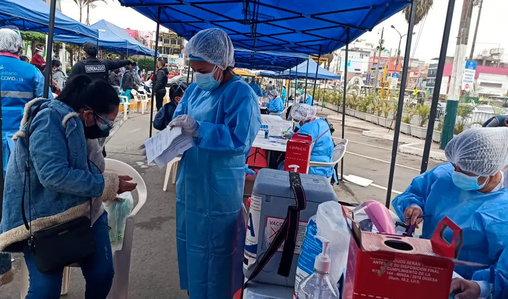 Vacunación en Los Olivos se lleva a cabo con normalidad este 3 de julio. Foto: URPI-LR Vacunación en Los Olivos se lleva a cabo con normalidad este 3 de julio. Foto: URPI-LR
