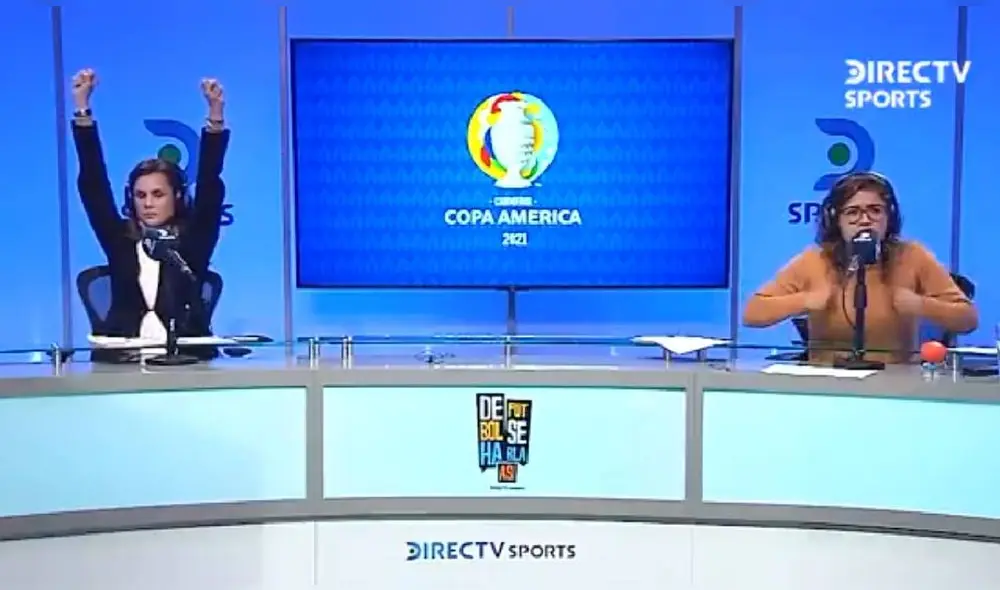 Rosa María y Talía Azcárate se emocionaron con el triunfo de Perú. Foto: DirecTV Sports