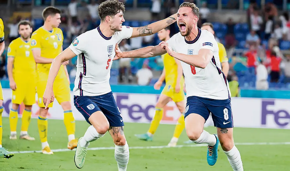 Jordan Henderson celebra el cuarto gol inglés del partido y su primera anotación con la selección absoluta. Foto: EFE