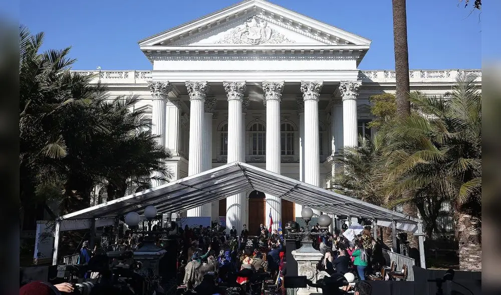Vista general hoy de la sesión inaugural de la Convención Constitucional, en el antiguo Congreso Nacional, en Santiago (Chile). Foto: EFE