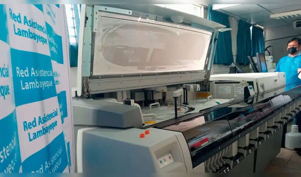 Modernos equipos para laboratorio del Hospital Almanzor Aguinaga de Chiclayo. Foto: EsSalud. Modernos equipos para laboratorio del Hospital Almanzor Aguinaga de Chiclayo. Foto: EsSalud.