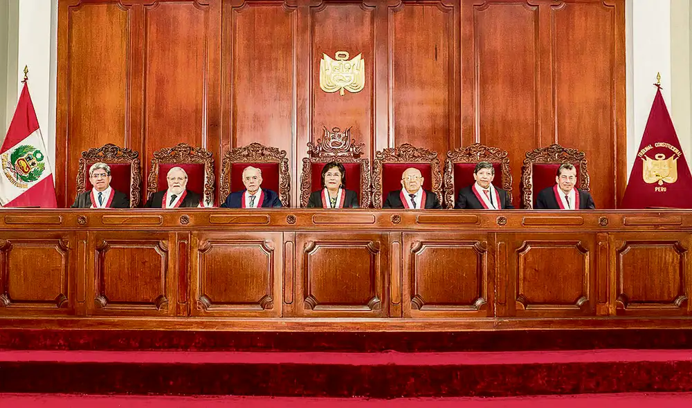 Cambios. Composición del actual TC variaría con la decisión que tome esta semana el Parlamento. Hasta seis magistrados pueden ser reemplazados. Foto: difusión Cambios. Composición del actual TC variaría con la decisión que tome esta semana el Parlamento. Hasta seis magistrados pueden ser reemplazados. Foto: difusión