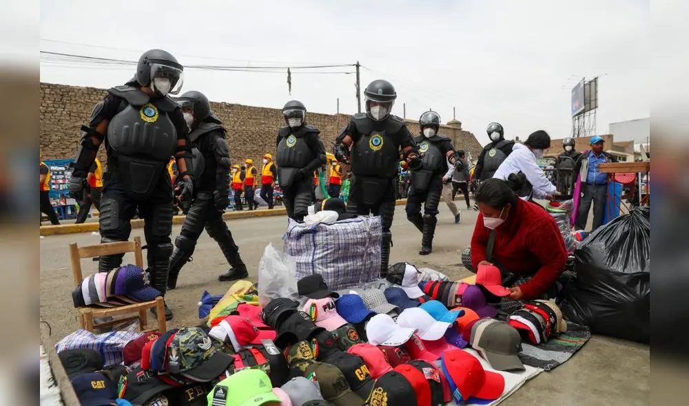 En la avenida Eguren hay gran cantidad de ambulantes que serán desalojados. Foto: MPT