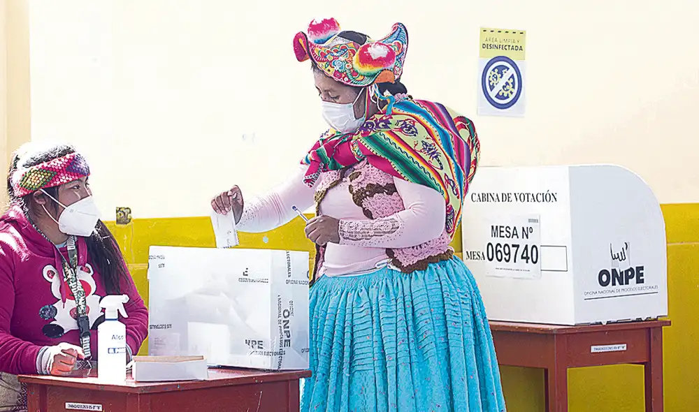 Magistrados. El Jurado Nacional de Elecciones apura la resolución de apelaciones. 32 JEE ya han hecho sus proclamaciones. 28 esperan resoluciones. Foto: Juan Carlos Cisneros / La República Magistrados. El Jurado Nacional de Elecciones apura la resolución de apelaciones. 32 JEE ya han hecho sus proclamaciones. 28 esperan resoluciones. Foto: Juan Carlos Cisneros / La República
